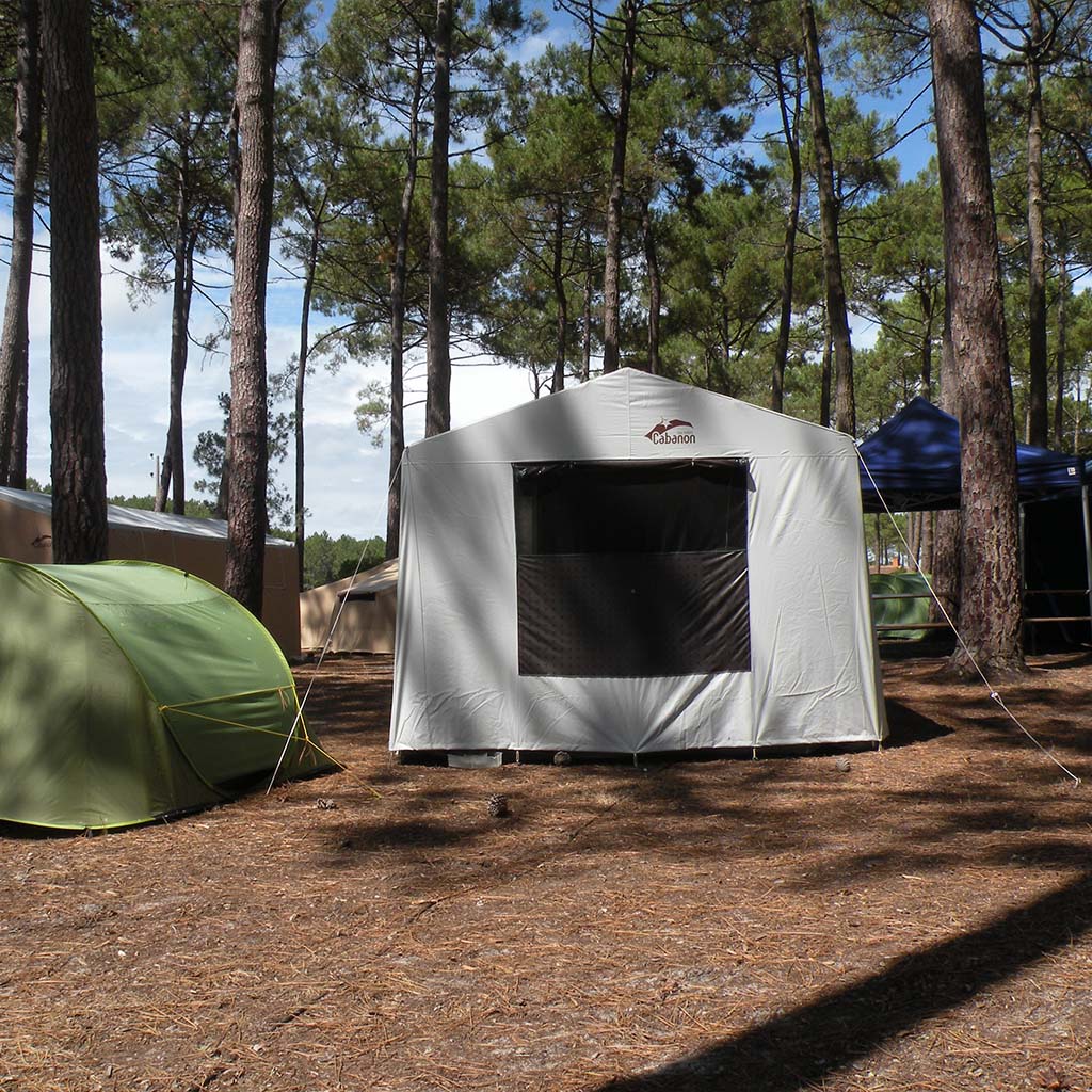 abri-cuisine-camping-213qfg-1.jpg Tente cuisine Abri ignifuge pour cuisiner en plein air – Image 1