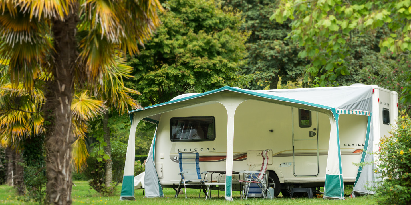 camping-avec-emplacement-caravane-459zjt-1.jpg Camping Bretagne Emplacement Caravane | Camping l'Orangerie de Lanniron – Image 1