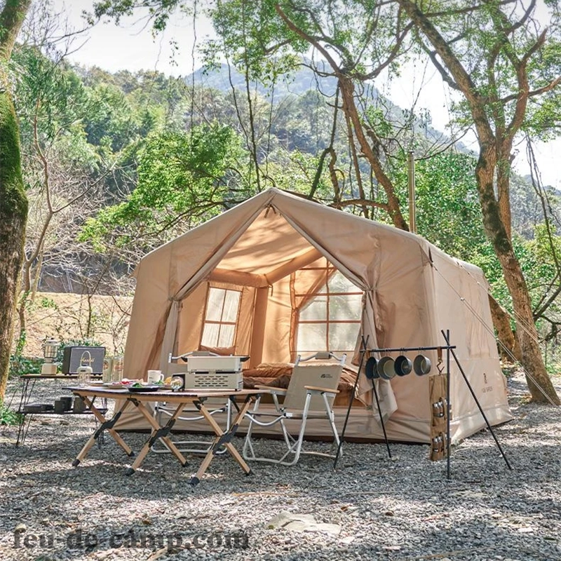 camping-en-tente-694gbz.webp Tente Gonflable avec Poêle à Bois | Feu de Camp – Image 1