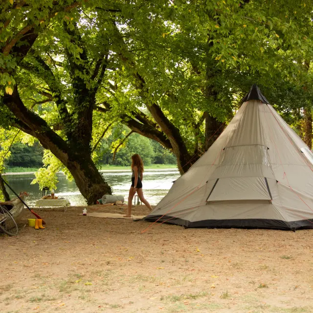 camping-pour-tente-605xgw.webp Les vacances en tente dans les 47 campings de la Vallée de la Dordogne – Image 1