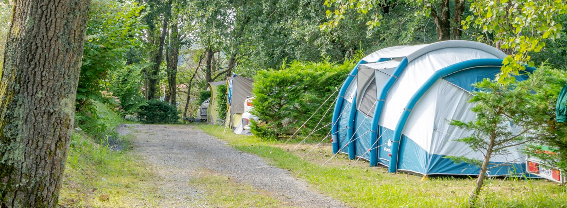 emplacement-tente-camping-pas-cher-170asc-1.jpg Emplacement camping caravaning Pays Basque Emplacements tente cote basque – Image 1