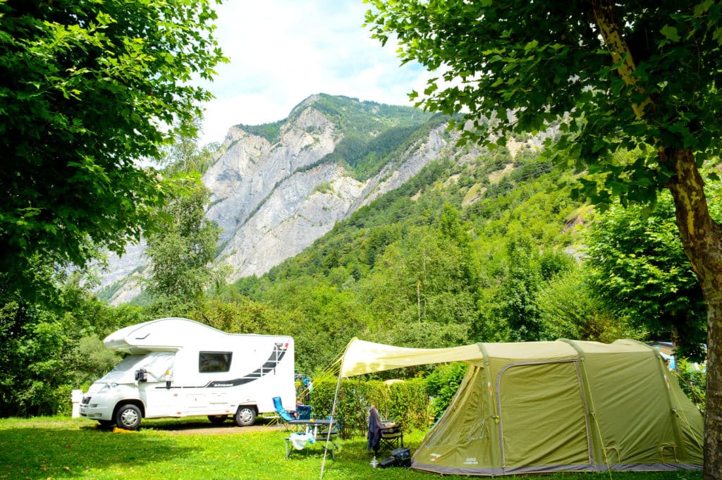 emplacement-tente-camping-pas-cher-663zwl-1.jpg Camping nature Alpes : emplacement de tente en Isère – Image 1