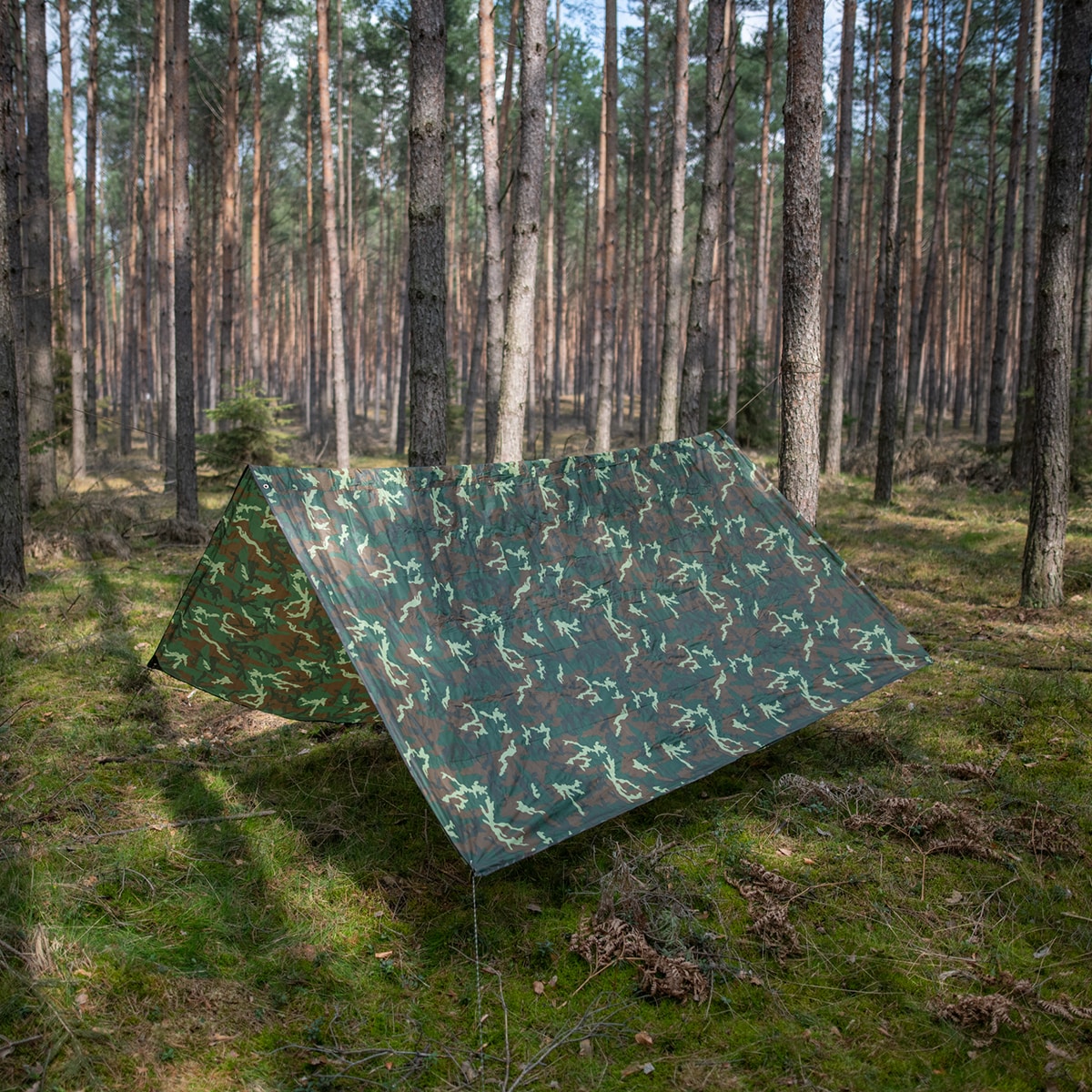 tarp-bivouac-997tix-1.jpg Bâche de bivouac Tarp 3x3 MFH Woodland Acheter en ligne Magasin en ligne MILITARY – Image 1