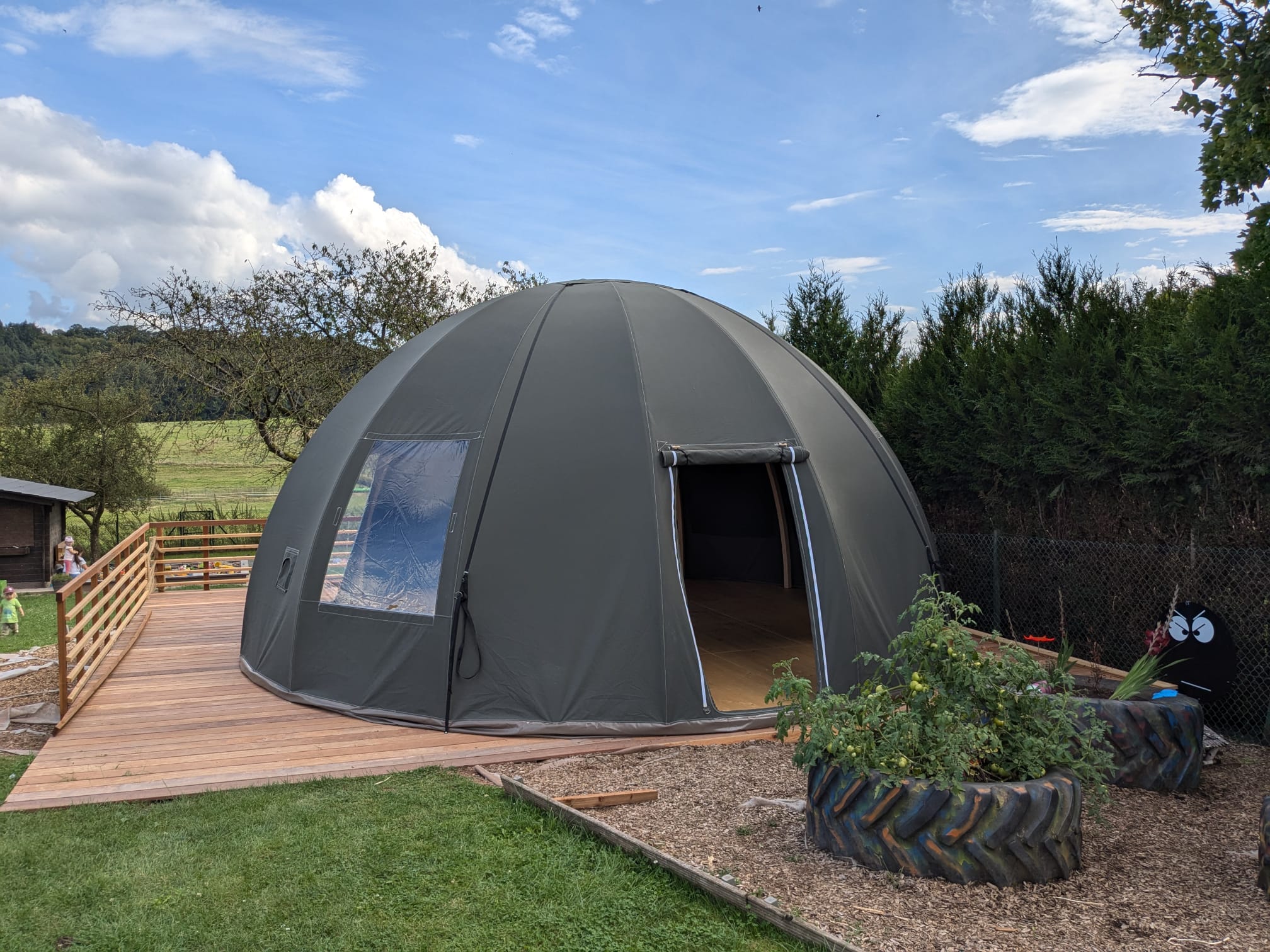 tente-bulle-350vmi-1.jpg Tente bulle ossature bois pour hébergement et événements – Image 1