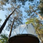 Tente bulle au Dihan | Dormir dans une bulle suspendue en Bretagne | Hotels insolites.com (reservation avec Booking.com)