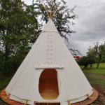 Atelier Jean Lehmann Un tipi extérieur pour les enfants dans son jardin